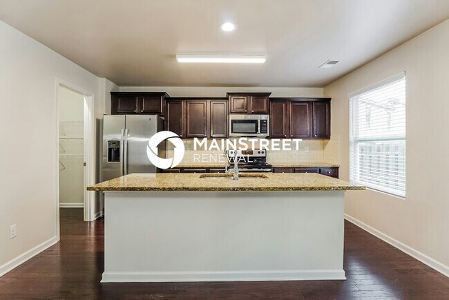 4 Bedroom Pet-Friendly Home in CHELSEA, AL with Main Street Renewal