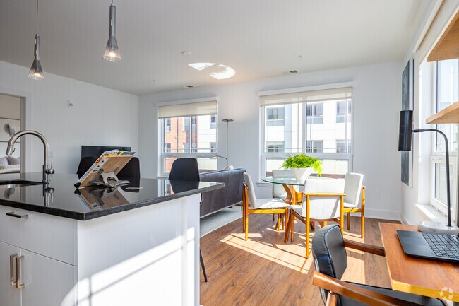 2HAB, 2BA - The Nell