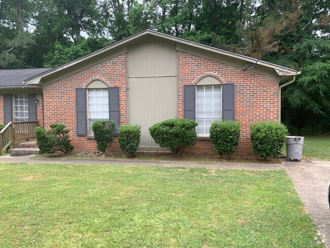 Building Photo - COMING SOON! MOVE IN SPECIAL- $0 SECURITY ... Rental
