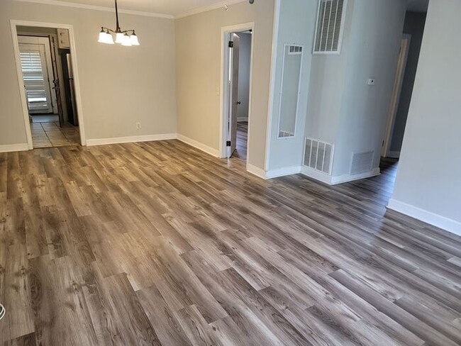 Photo - Southeast Columbia- Offering Self Guided Tour with RENTLY!