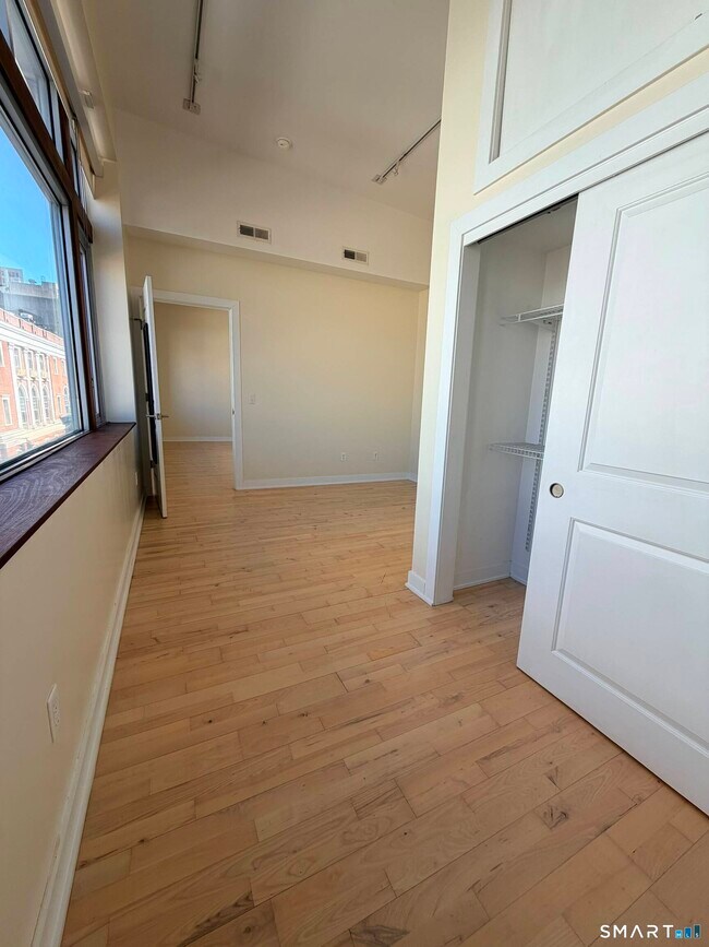 Photo - 804 Chapel St Unit 302