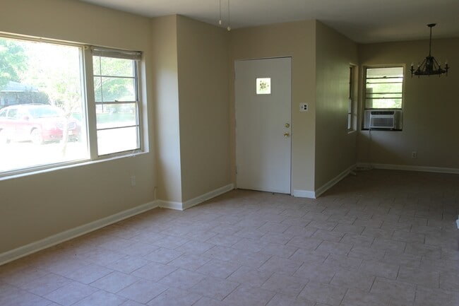 Photo - 1506 Evelyn Ave