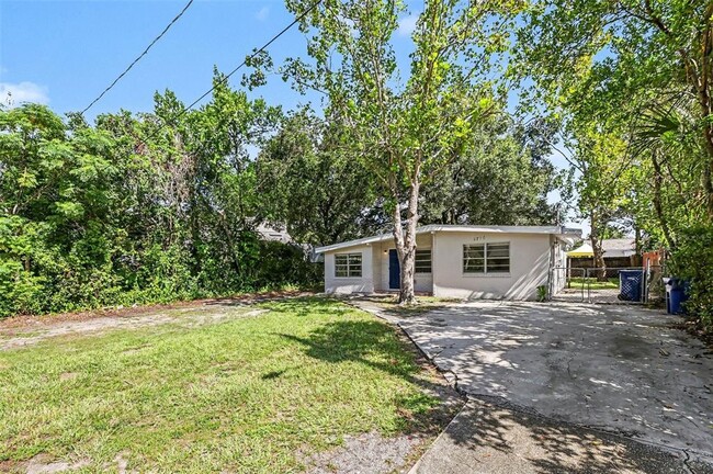Photo - 4716 E Linebaugh Ave.