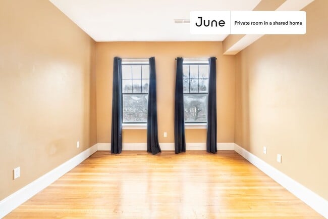 Photo - Room in Shared 4 bed/2 bath home Unidad D