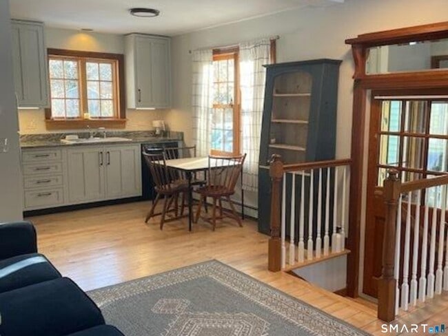 Photo - 415 Kent Hollow Rd