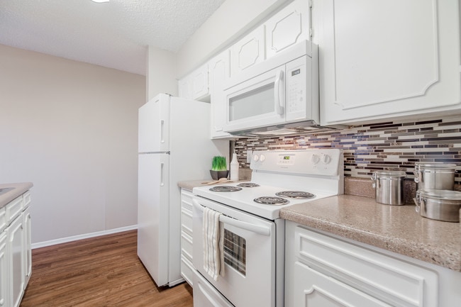 Beautiful backsplash Wildwood Apartment Homes