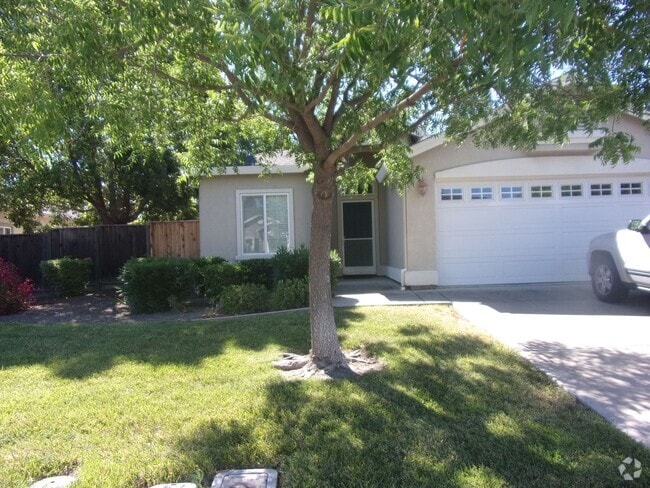 Building Photo - Leisure Town Rental