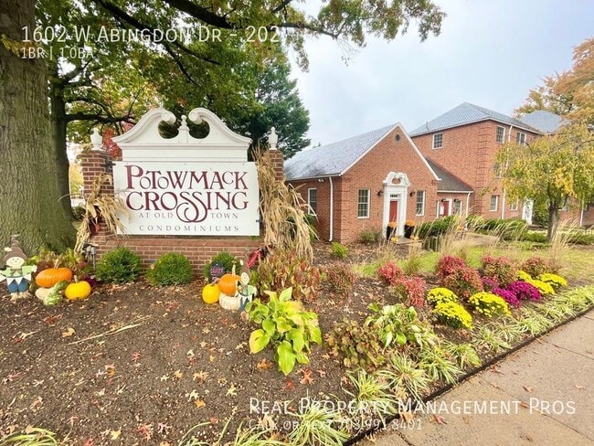 Photo - 1602 W Abingdon Dr Unidad 202 Rental