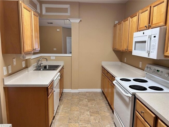 Photo - 7807 Braefield Dr