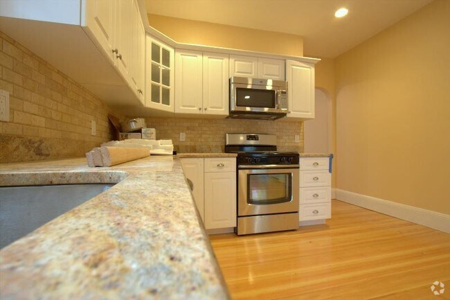 Building Photo - 179 College Ave Rental