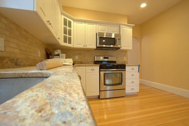 Photo - 179 College Ave Apartments