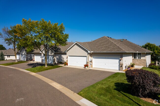 Photo - Hickory Hills Villas Apartments