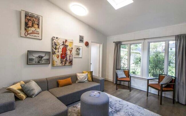 Photo - 7909 Martha Washington St