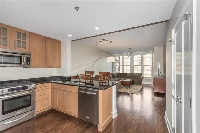 Photo - 1125 Maxwell Ln