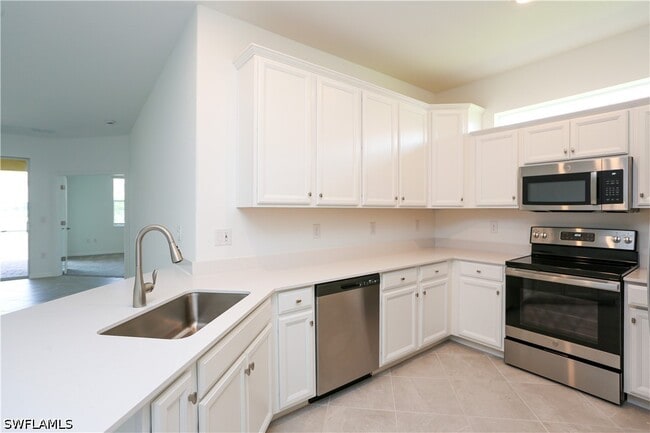 Photo - 2599 Vine Ave