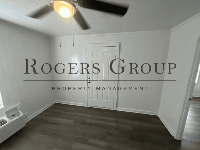 Photo - 710 Gordon St