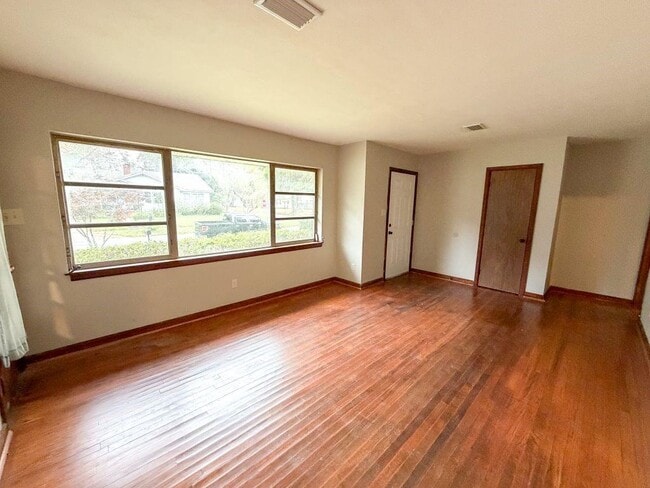 Photo - 51 Sherwood Dr