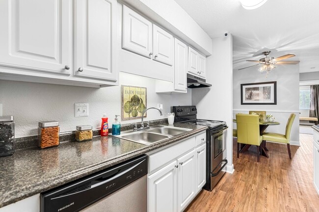 Kitchen - Pines of Ashton