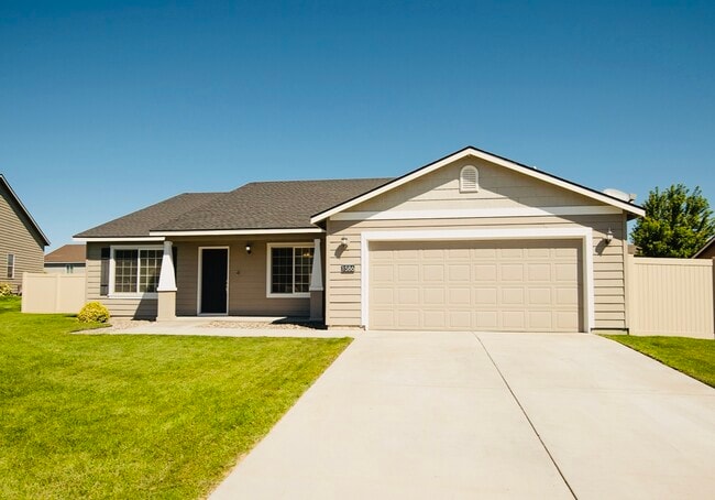 Photo - 1586 W 44th Ave