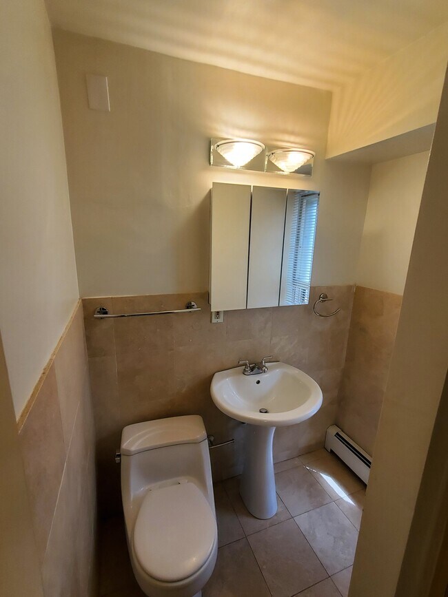 402 Maxwell Ave Unit 3