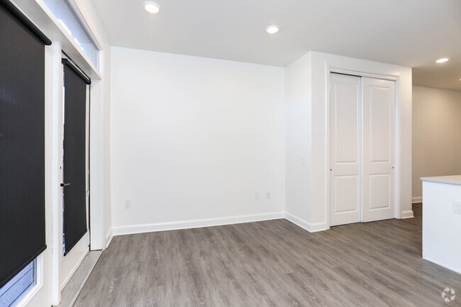 Estudio, 1BA - 416 ft² - Amber - Gravity