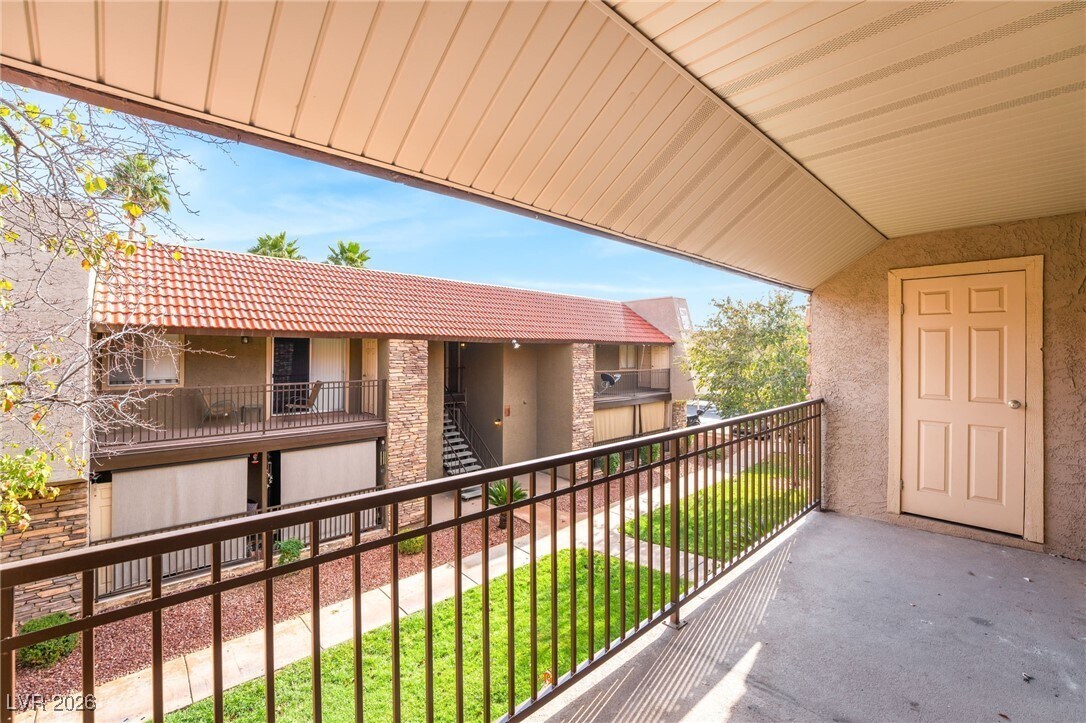 Photo - 5121 River Glen Dr Unit 144