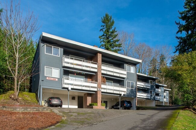 Building Photo - Updated 2bed/1bath Apartment in Prime Redmond Location! Unit C4