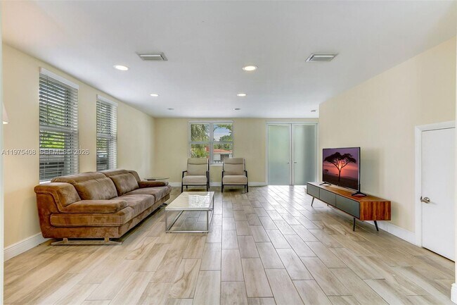 Photo - 1578 NE 110th St