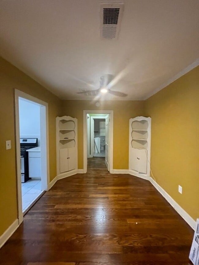 Photo - 1 bedroom duplex with washer and dryer