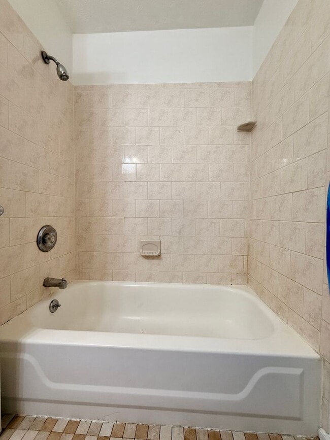 Photo - 215 S Eaton St Unit 215 S Eaton Street 2R