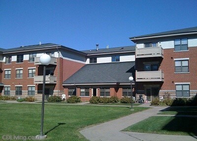 Courtyard - 641 W Main Apartments
