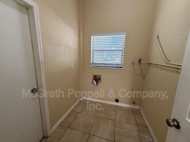 Photo - 3319 Duff Rd