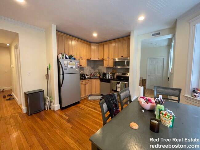 191 Winthrop Rd Unit 3