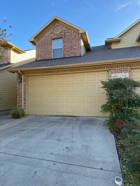 Photo - 118 Barrington Ln