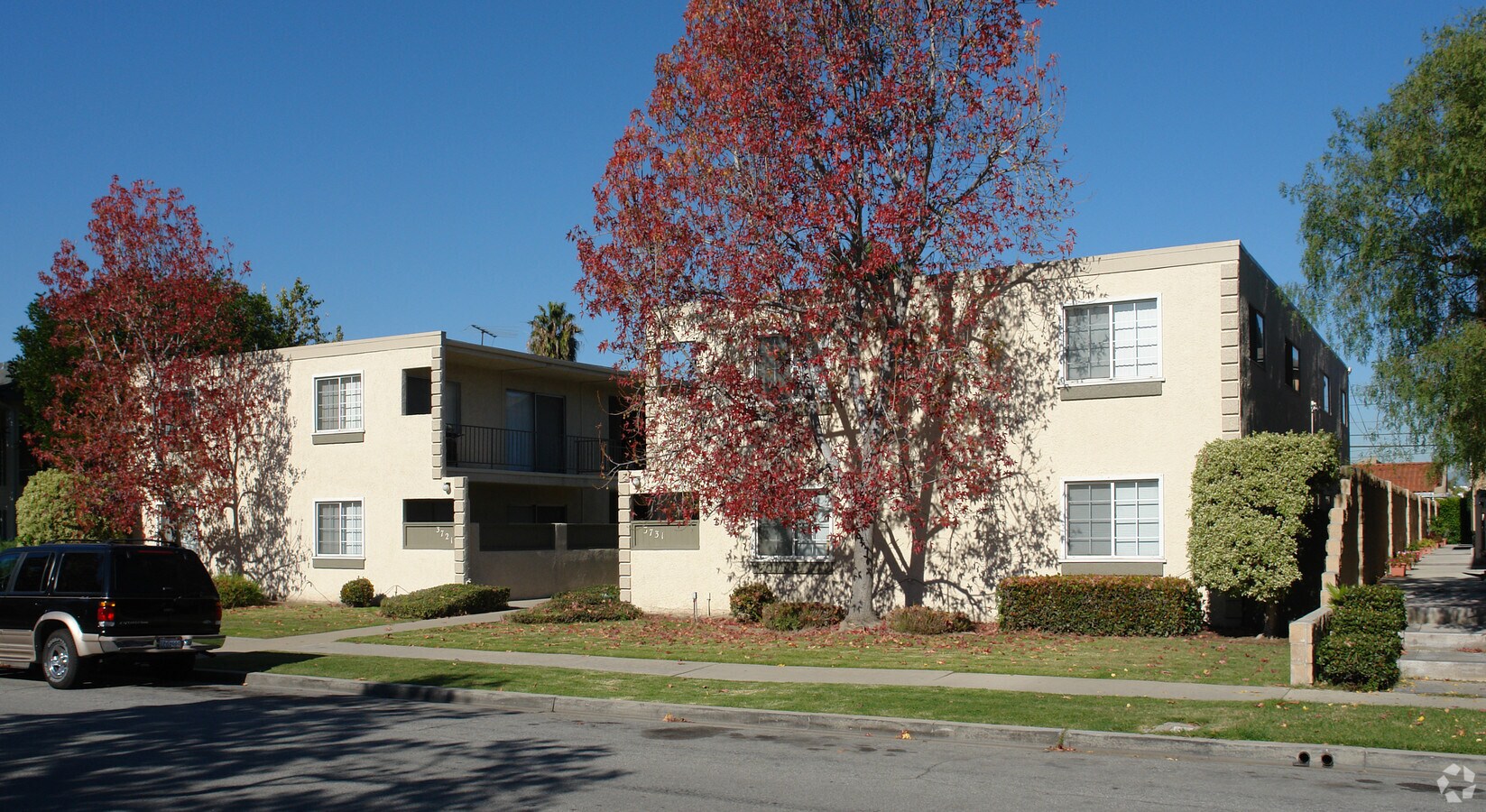 Photo - 3721-3731 Green Ave Apartments