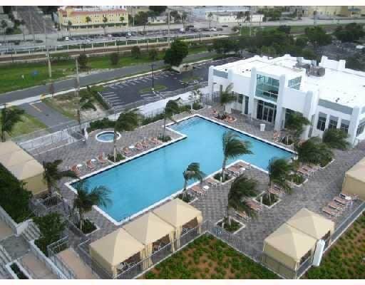 Photo - 300 S Australian Ave Unidad 1504