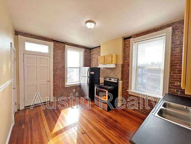 Photo - 4658-4660 Tyrolean Ave Unit Apt 2F