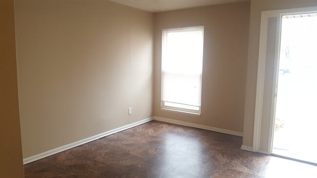 Photo - 1114 Johnson Ave