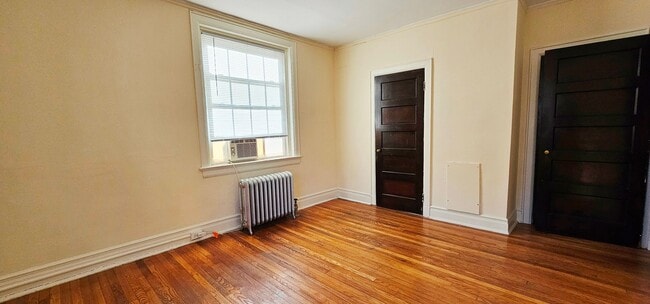 Photo - Carolina Apartments