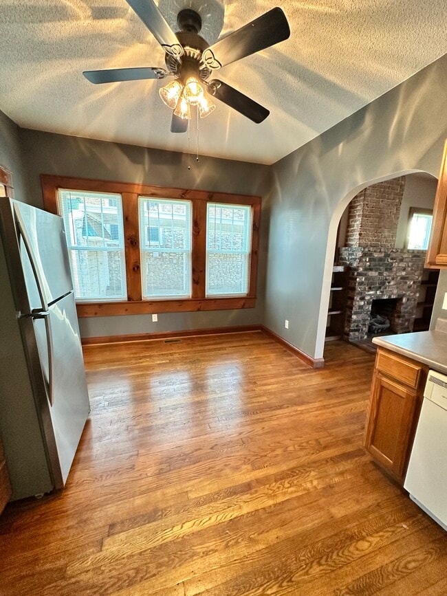 Photo - 923 E Hillcrest Dr Unit 2