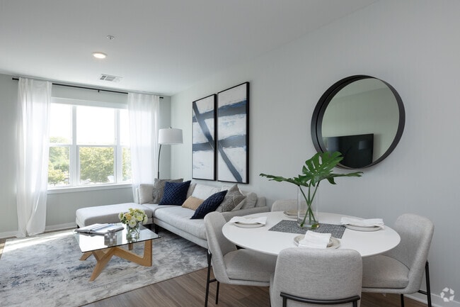 1BR 1BA - 758SF