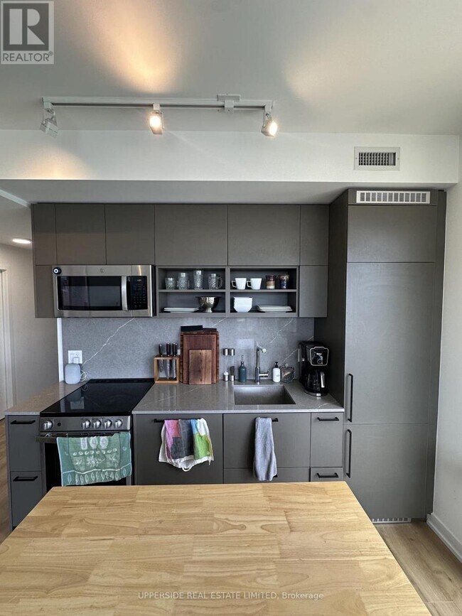 Photo - 135 E Liberty St Unité 2010