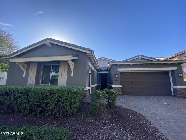 Building Photo - 20841 W Eastview Way