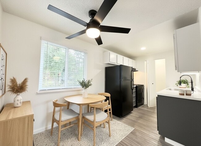 Photo - West on Murray Apartments