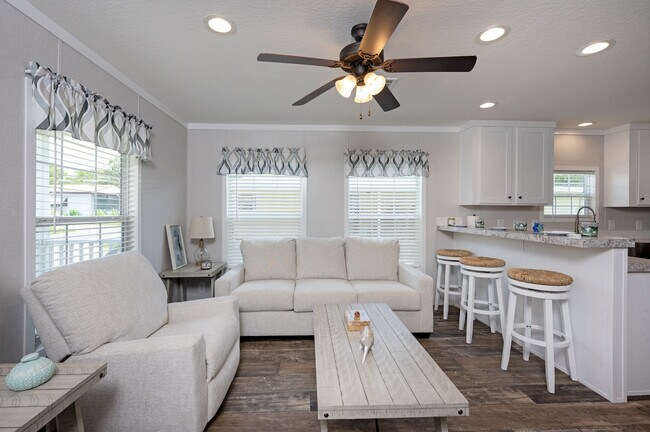 Photo - 206 E Gleneagles Rd
