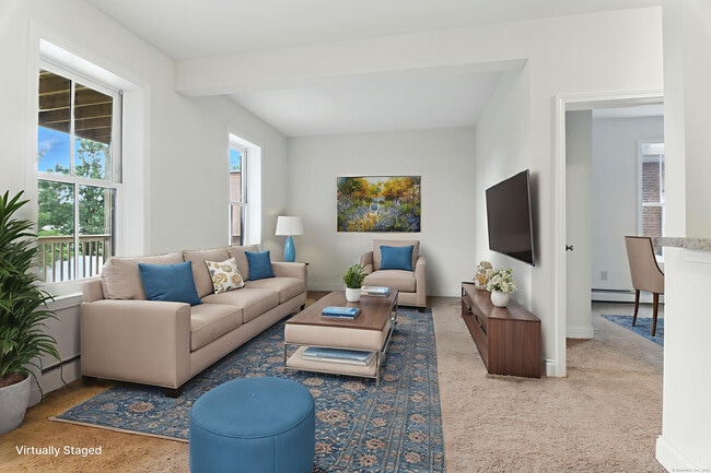 Photo - 45 Squire St