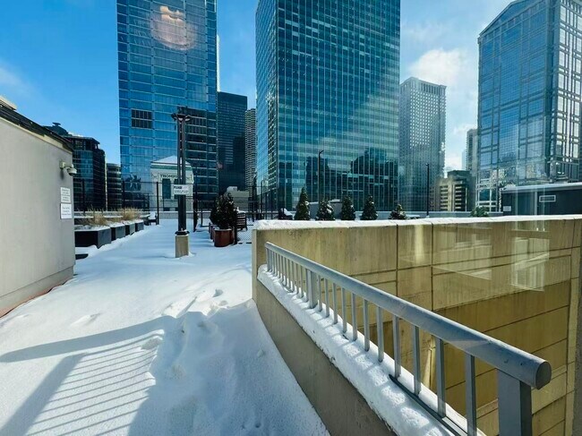 Photo - 345 N La Salle Dr Unidad 306