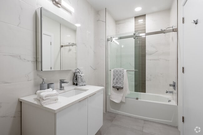2BR 1BA - 1,063SF - Bergenline Lux