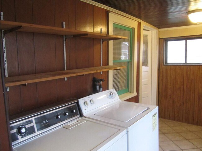 Photo - 2 Bedroom House!