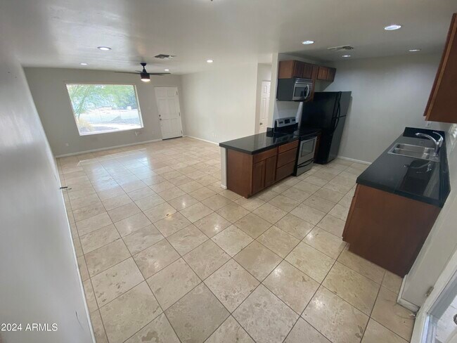3840 N Pueblo Way